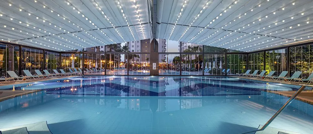 استخر Ramada Resort Lara